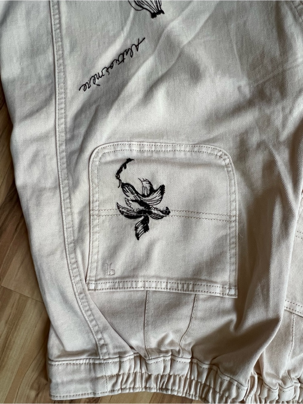 Pilcro Cream Wide-Leg Embroidered Pants Black Botanical Butterfly NWOT - Picture 11 of 13